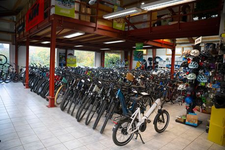 E-bike Event vor dem Räderwerk